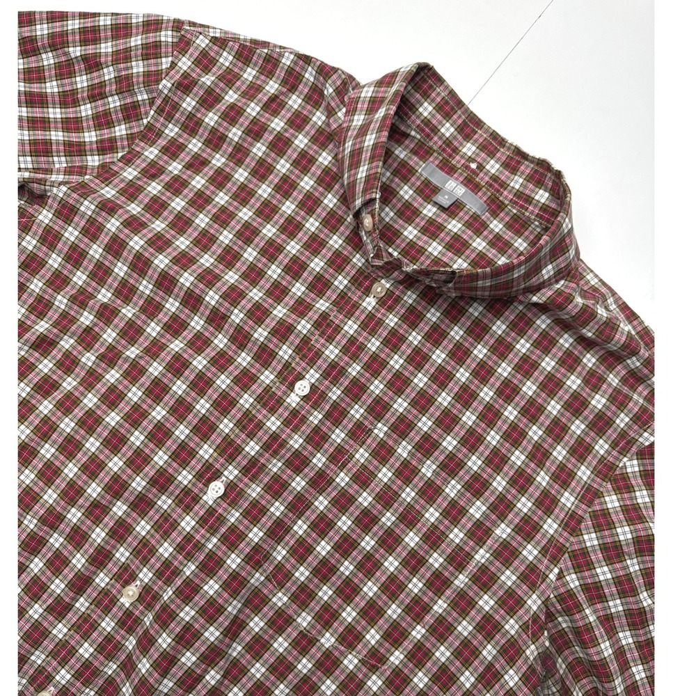 Uniqlo Mens Plaid Button Down Shirt Red White Green Long Sleeve Size M